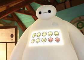 高端养老地产项目正尝试引入健康服务机器人