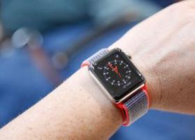 Apple Watch 3被曝出故障：通过Siri询问当天天气会死机