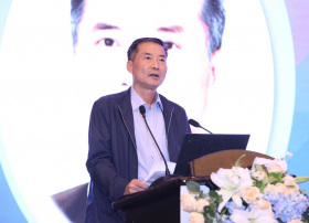 新媒体投资峰会在成都举办，科技创新成为热点话题