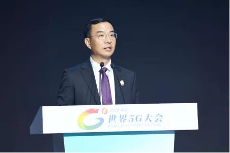 中国联通董事长刘烈宏：共建共享5G网络 预计每年减碳377万吨