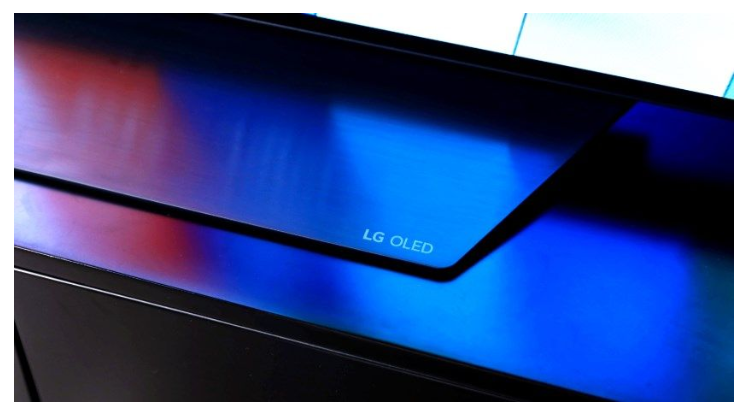 预计<font color=red><font color=red>三星</font></font>将从明年初开始使用LG面板生产OLED电视