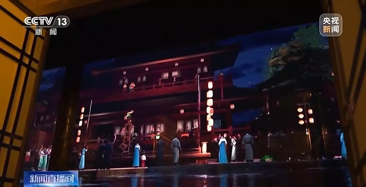 VR沉浸展、1:1复刻的莫高窟 “五一”你到北京打卡了吗？