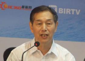 中国电影电视技术学会常务副秘书长陈默主持演讲