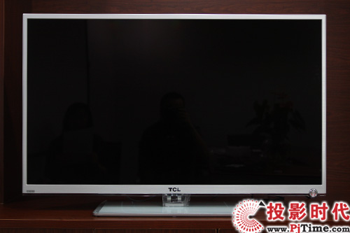 TCL云桌L43V7300-3D超级智能云电视
